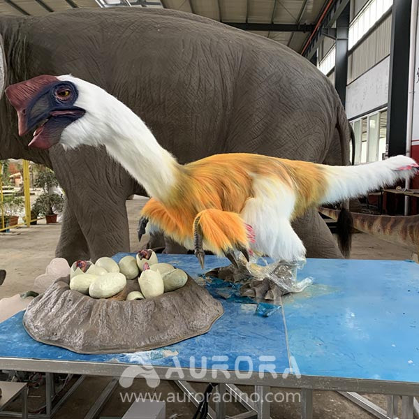 Hatching Oviraptor Animatronic With Dinosaur Egg Babies
