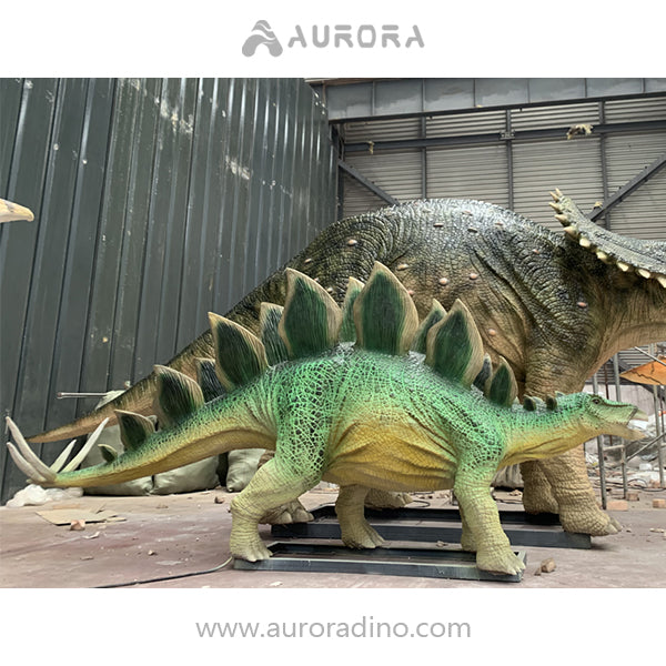 Moving Dinosaur Sculpture in Canada Dino Park