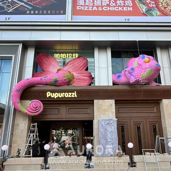 Colorful Lizard Animal Props For Shop Windows Design